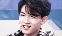 秦霄贤化妆师爆料了吗视频,化妆师爆料视频背后的故事